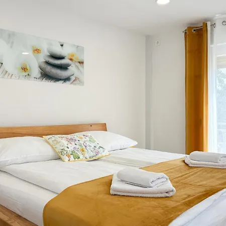 2 Bedroom Cozy In