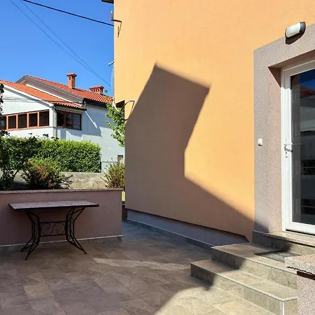 Apartmán 2 Bedroom Cozy In