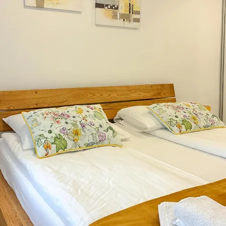 Apartmán 2 Bedroom Cozy In Marinici (Primorsko-Goranska)
