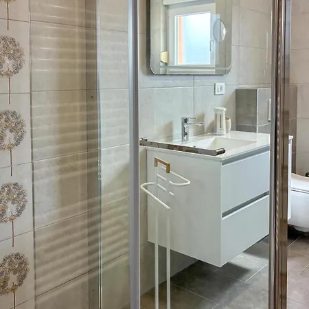 2 Bedroom Cozy In Apartmán *